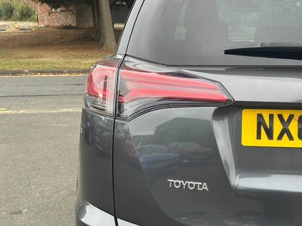 Used Toyota RAV4 2017 for sale - 75693114: Photo 22