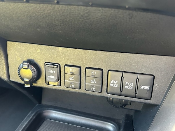 Used Toyota RAV4 2017 for sale - 75693114: Photo 36