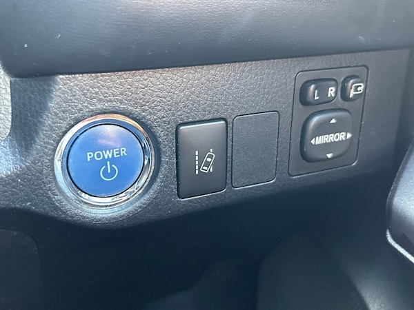 Used Toyota RAV4 2017 for sale - 75693114: Photo 43