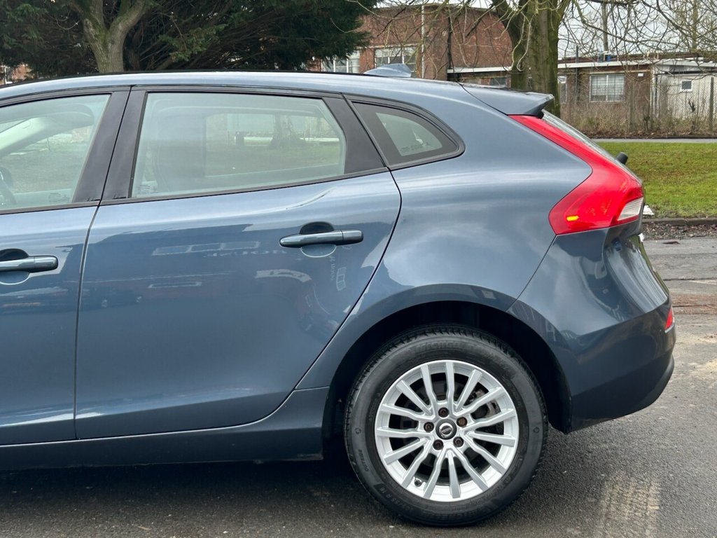 Used Volvo V40 2018 for sale - 77764648: Photo 19