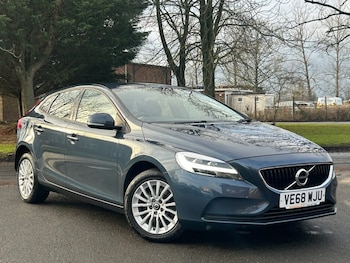 Used Volvo V40 2018 for sale - 77764648: Photo