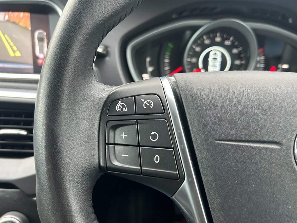 Used Volvo V40 2018 for sale - 77764648: Photo 28