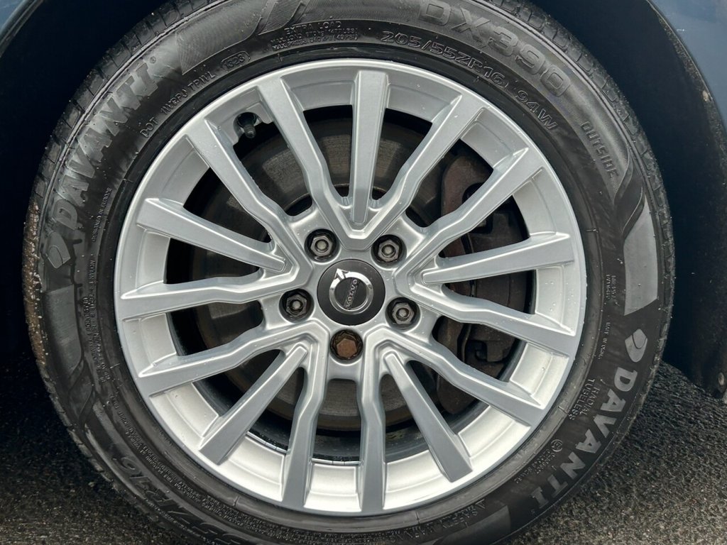 Used Volvo V40 2018 for sale - 77764648: Photo 42