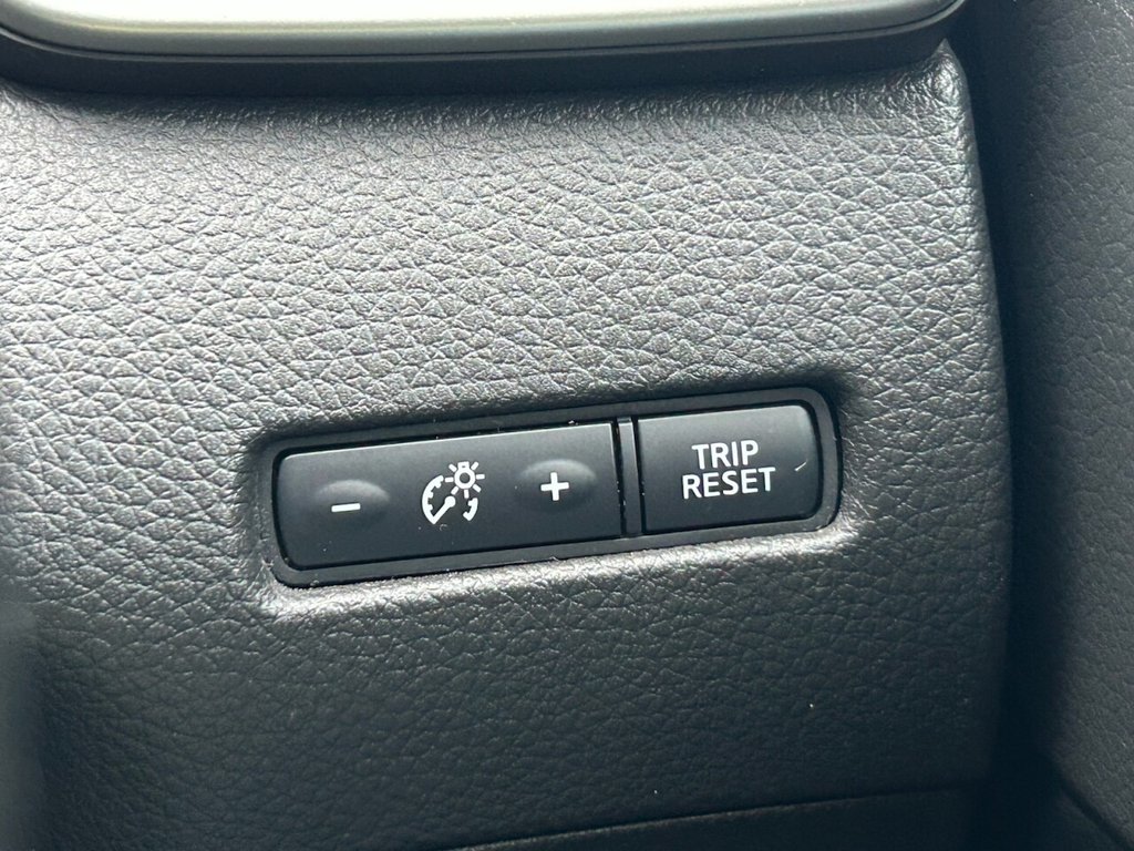 Used Nissan Qashqai 2017 for sale - 76686132: Photo 32