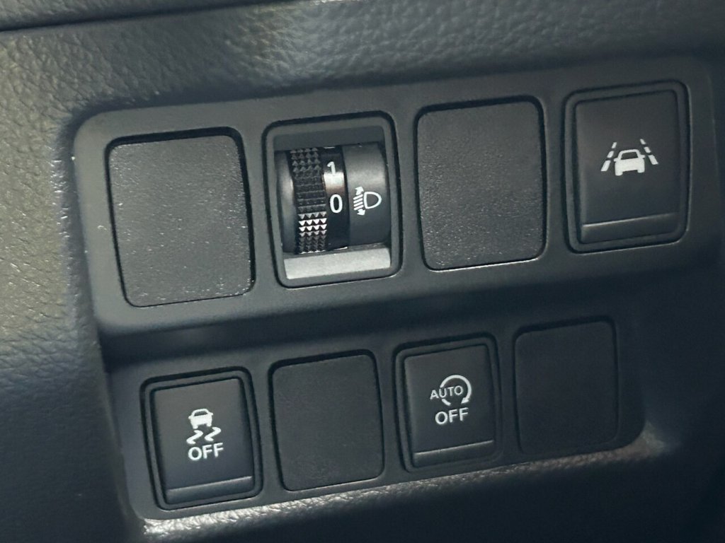 Used Nissan Qashqai 2017 for sale - 76686132: Photo 33