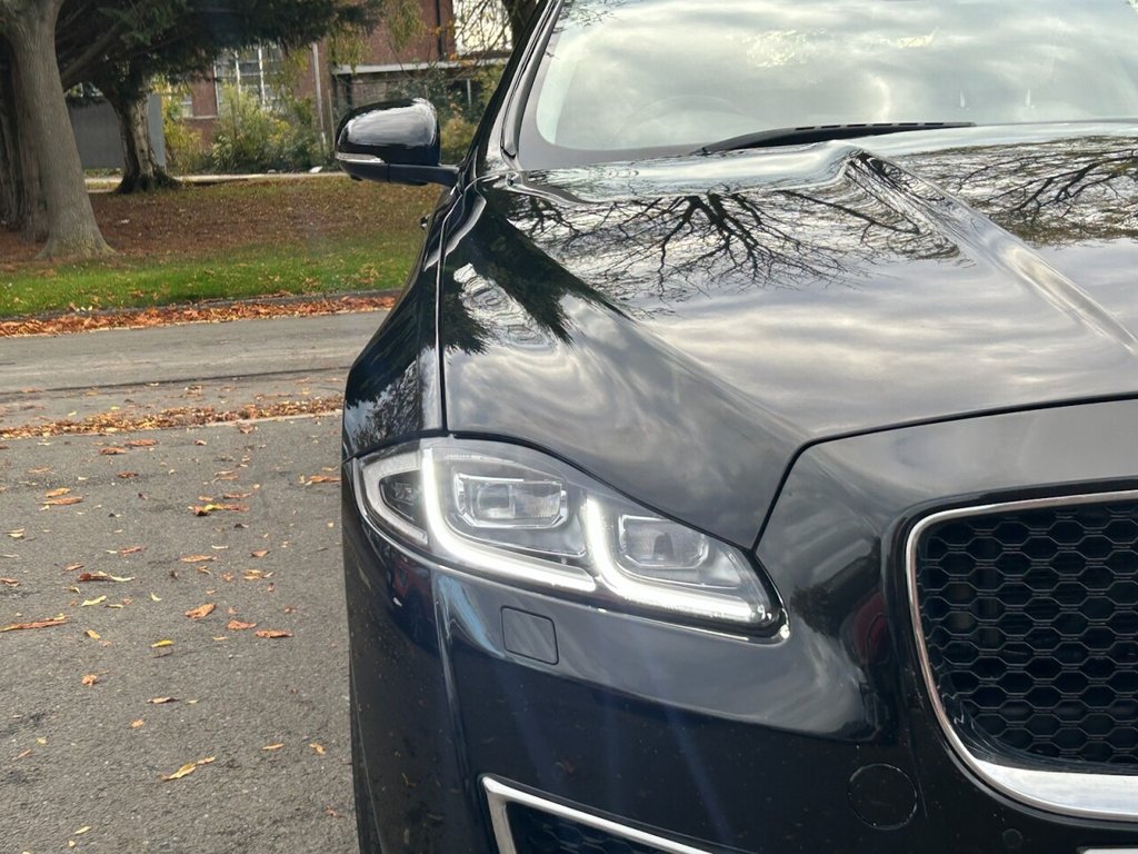 Used Jaguar XJ 2020 for sale - 76323640: Photo 11
