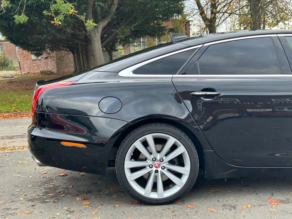 Used Jaguar XJ 2020 for sale - 76323640: Photo 28