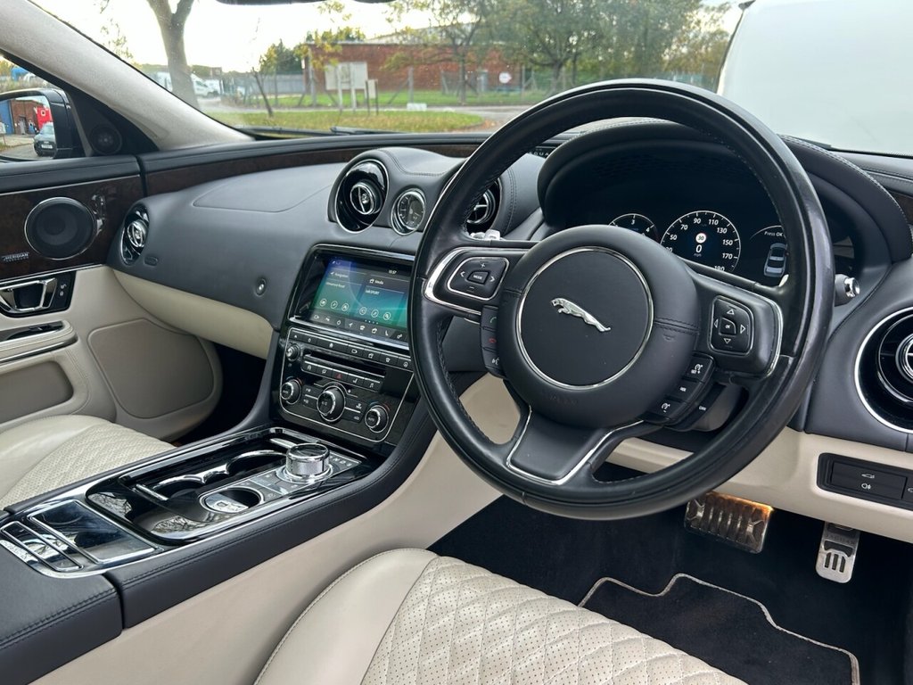 Used Jaguar XJ 2020 for sale - 76323640: Photo 33
