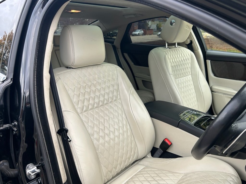 Used Jaguar XJ 2020 for sale - 76323640: Photo 34