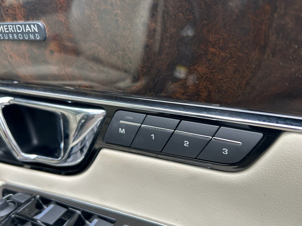 Used Jaguar XJ 2020 for sale - 76323640: Photo 39