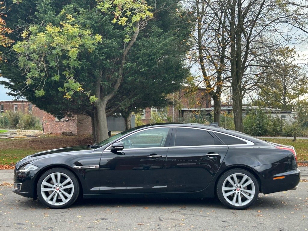 Used Jaguar XJ 2020 for sale - 76323640: Photo 6