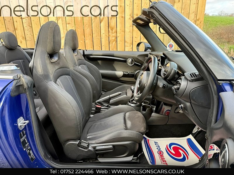 Used MINI Convertible 2018 for sale - 77836612: Photo 2
