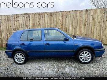 Used Volkswagen Golf 1996 for sale - 76884413: Photo