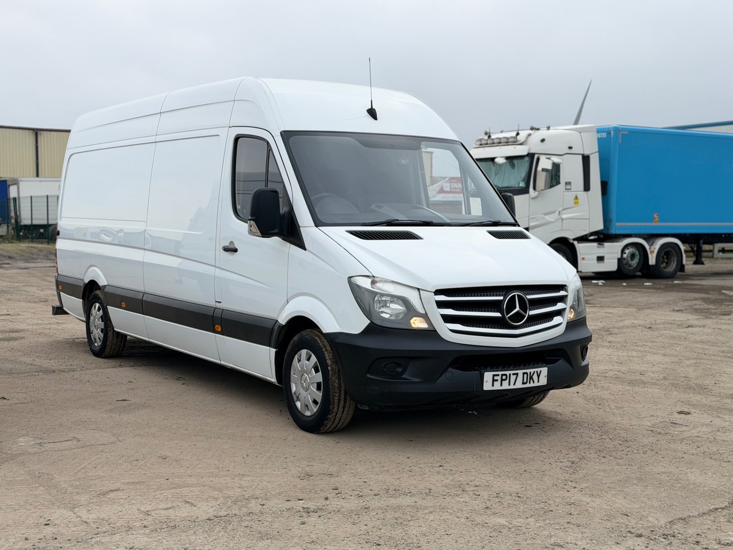 Used Mercedes-Benz Sprinter 2017 for sale - 77973793: Photo 2