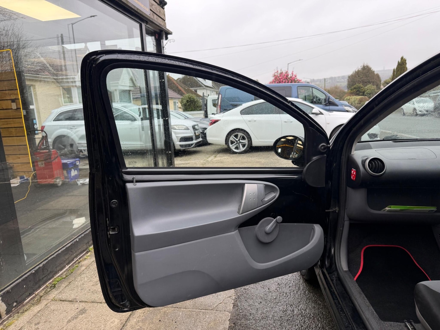 Used Peugeot 107 for sale - 77754105: Photo 11