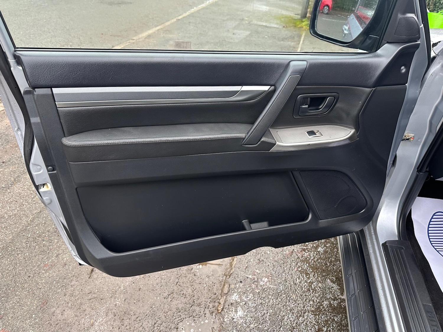 Used Mitsubishi Shogun 2013 for sale - 77216035: Photo 32