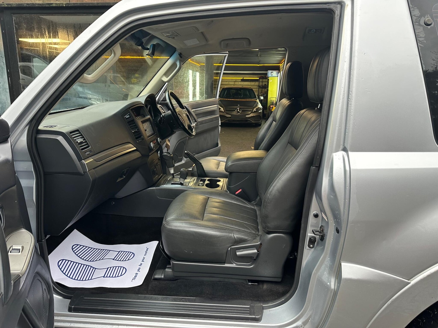 Used Mitsubishi Shogun 2013 for sale - 77216035: Photo 35