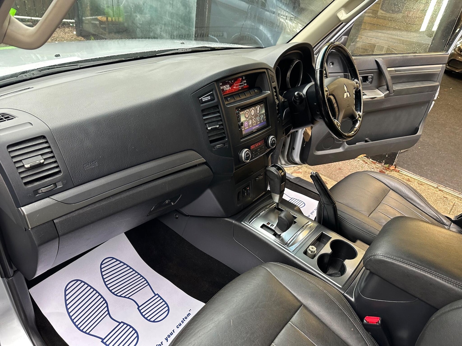 Used Mitsubishi Shogun 2013 for sale - 77216035: Photo 37