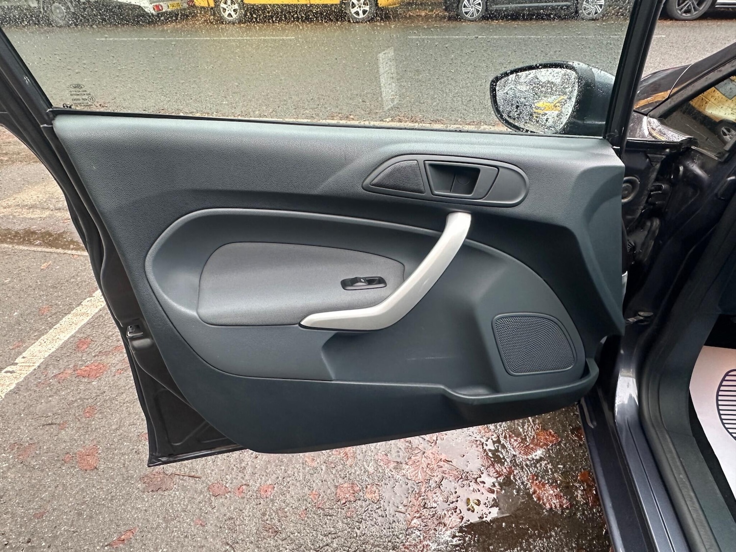 Used Ford Fiesta 2010 for sale - 76485071: Photo 33