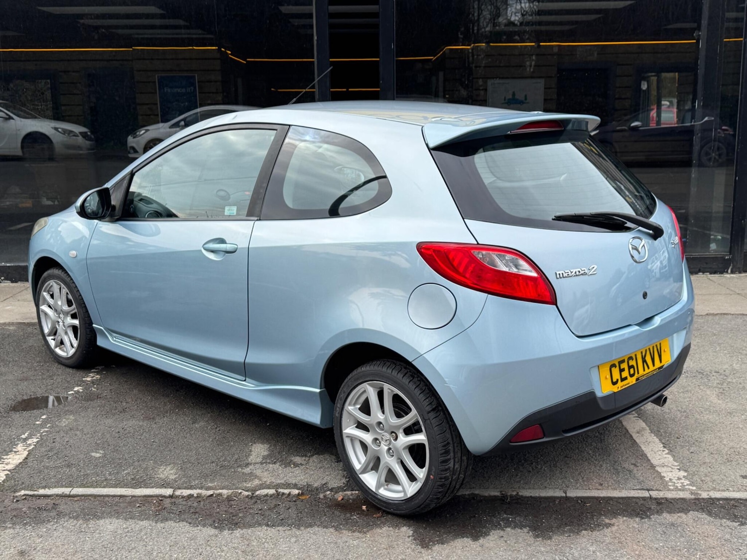 Used Mazda Mazda2 2011 for sale - 77993134: Photo 4