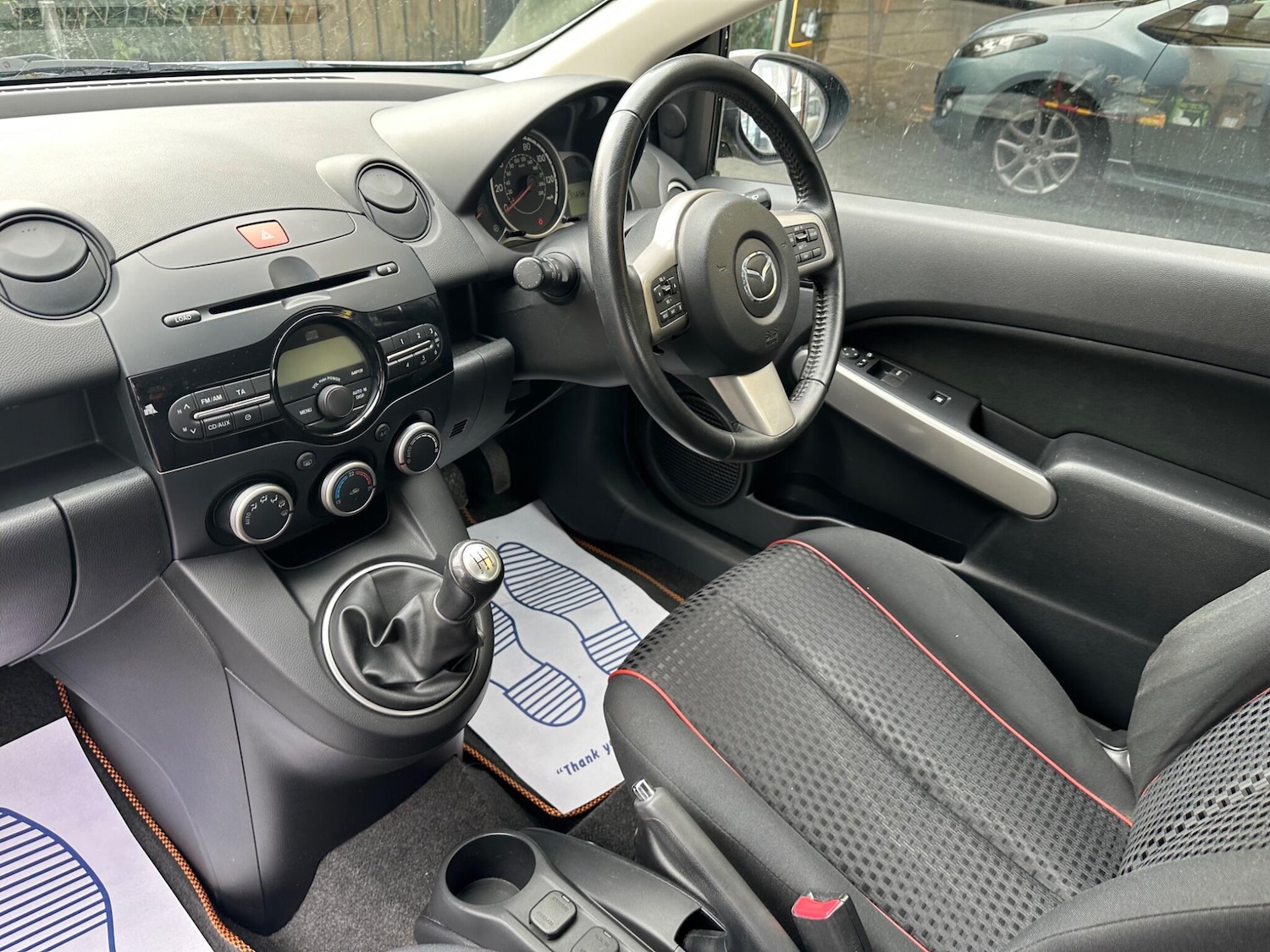 Used Mazda Mazda2 2011 for sale - 77993134: Photo 9