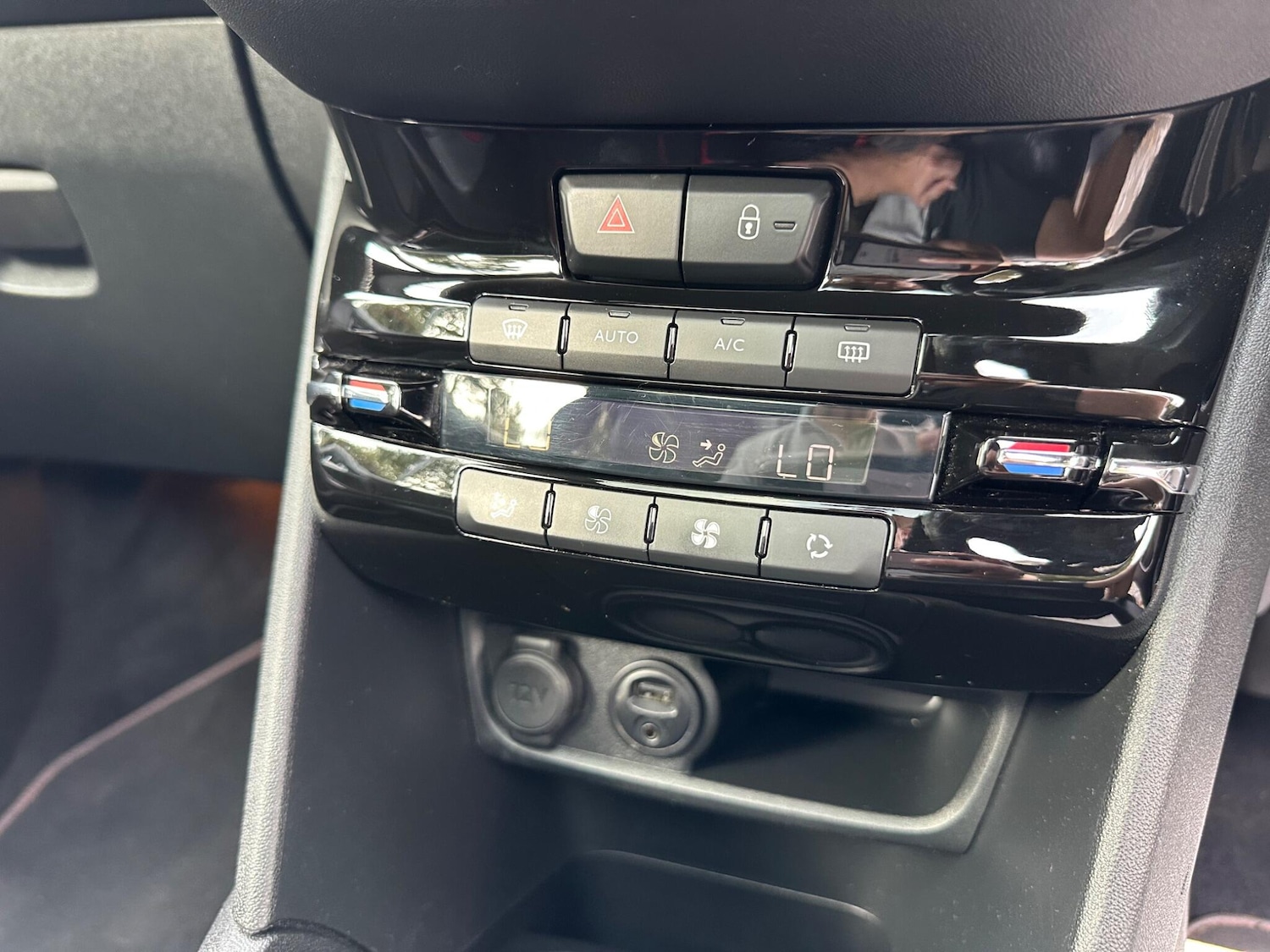 Used Peugeot 208 2018 for sale - 76200396: Photo 18