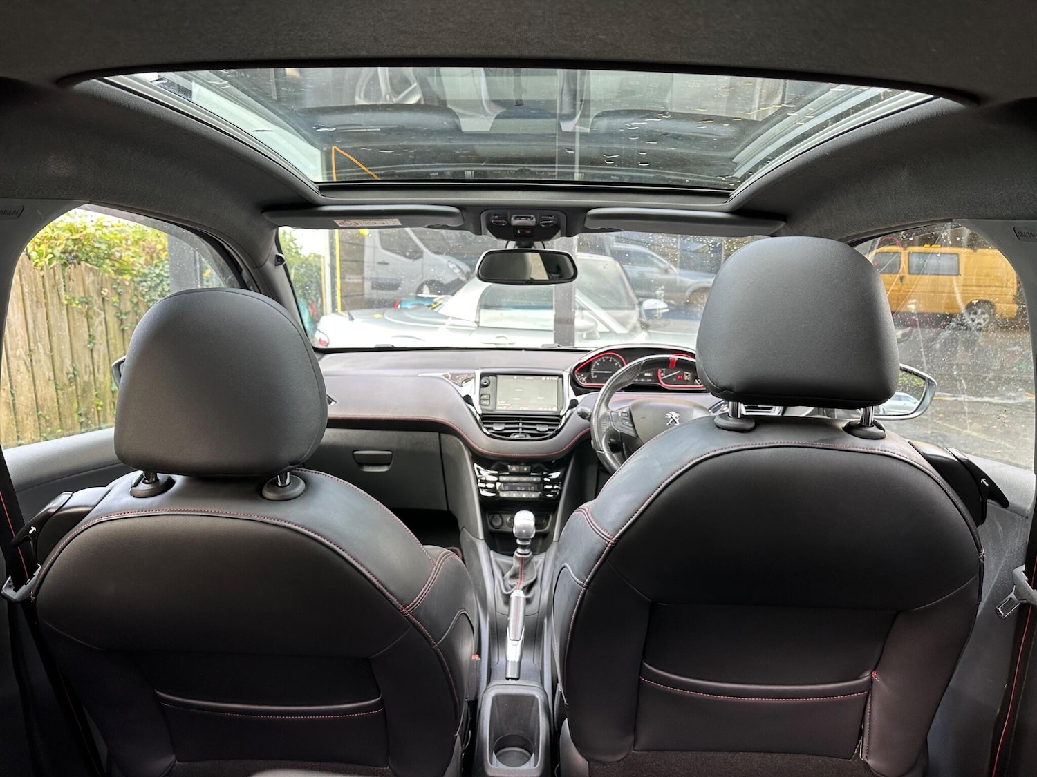 Used Peugeot 208 2018 for sale - 76200396: Photo 27