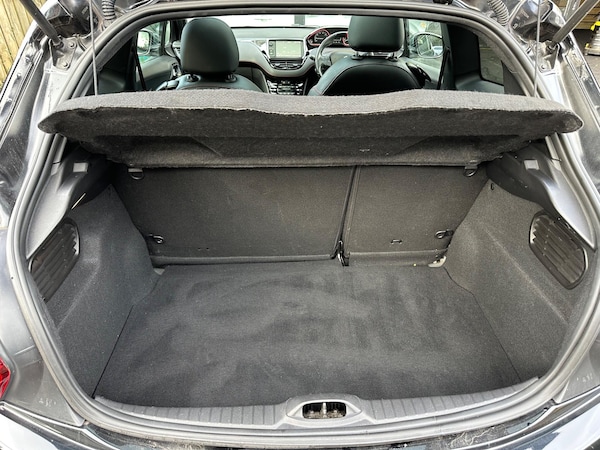 Used Peugeot 208 2018 for sale - 76200396: Photo 28