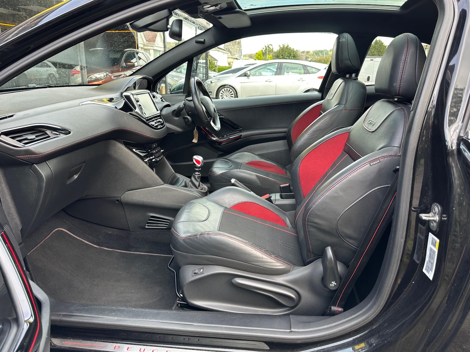 Used Peugeot 208 2018 for sale - 76200396: Photo 30