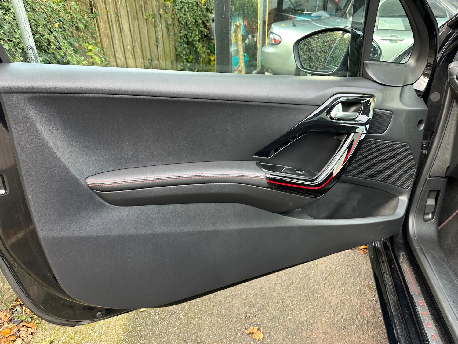 Used Peugeot 208 2018 for sale - 76200396: Photo 31