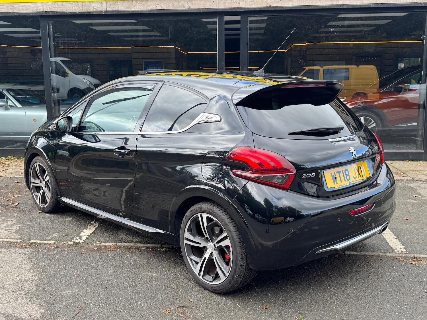 Used Peugeot 208 2018 for sale - 76200396: Photo 5