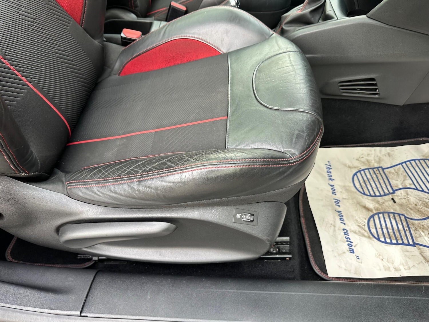 Used Peugeot 208 2018 for sale - 76200396: Photo 9