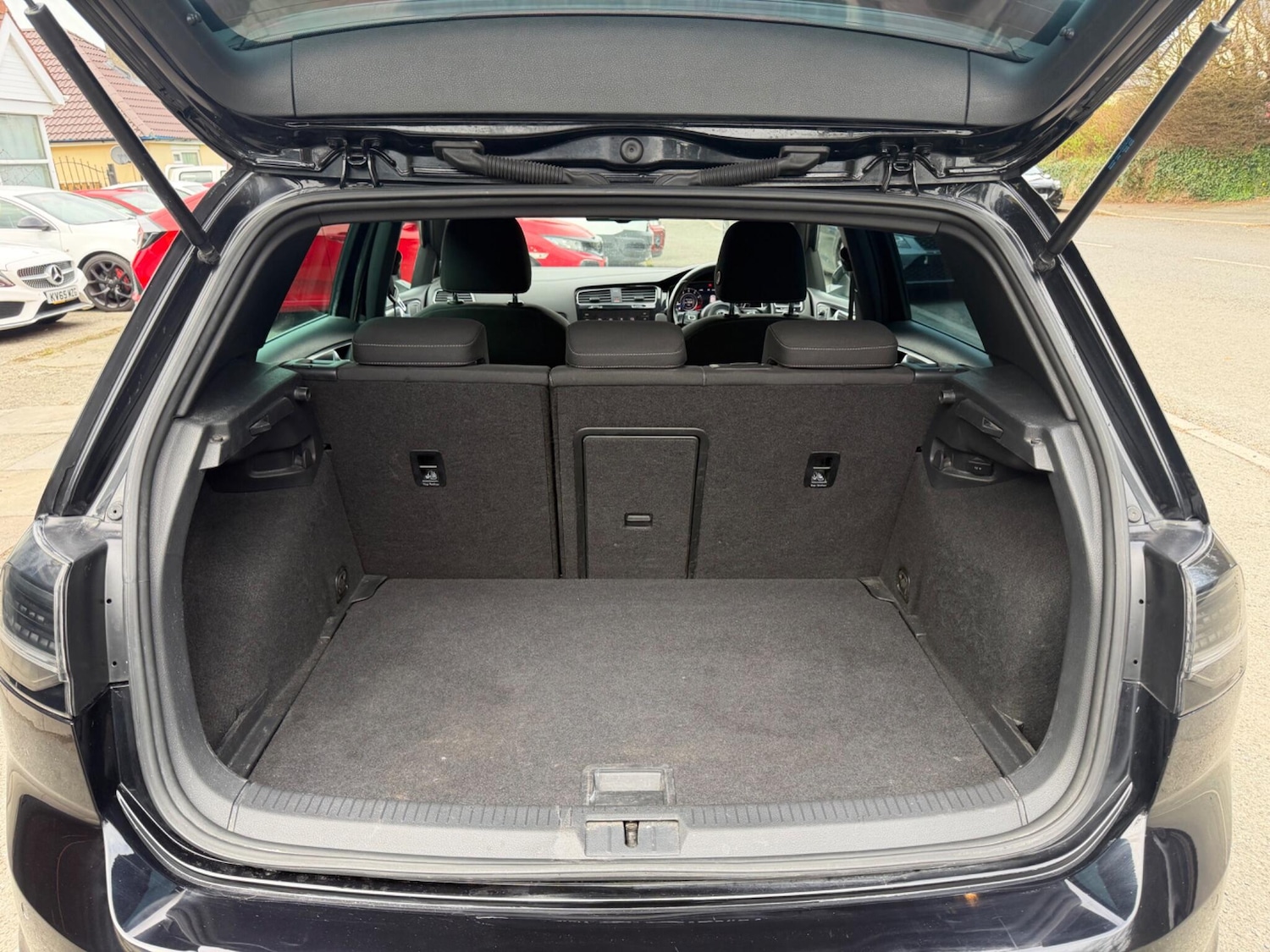 Used Volkswagen Golf 2014 for sale - 78157494: Photo 43