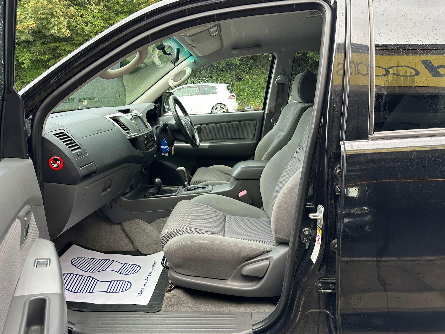 Used Toyota Hilux 2013 for sale - 76327340: Photo 10