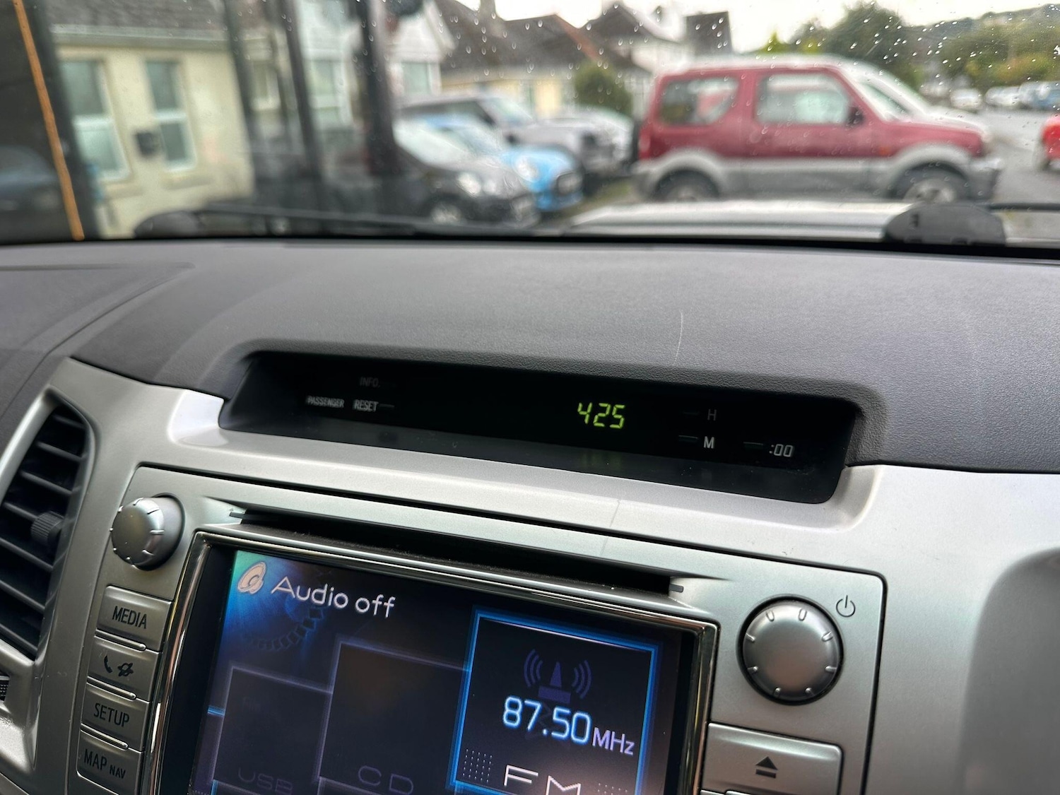 Used Toyota Hilux 2013 for sale - 76327340: Photo 26