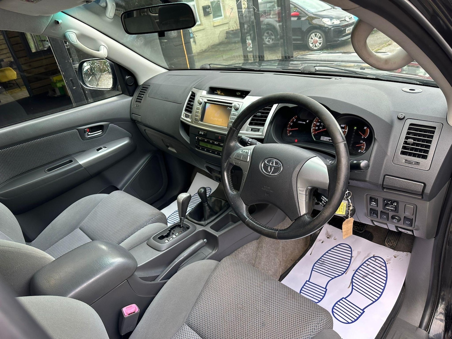 Used Toyota Hilux 2013 for sale - 76327340: Photo 38