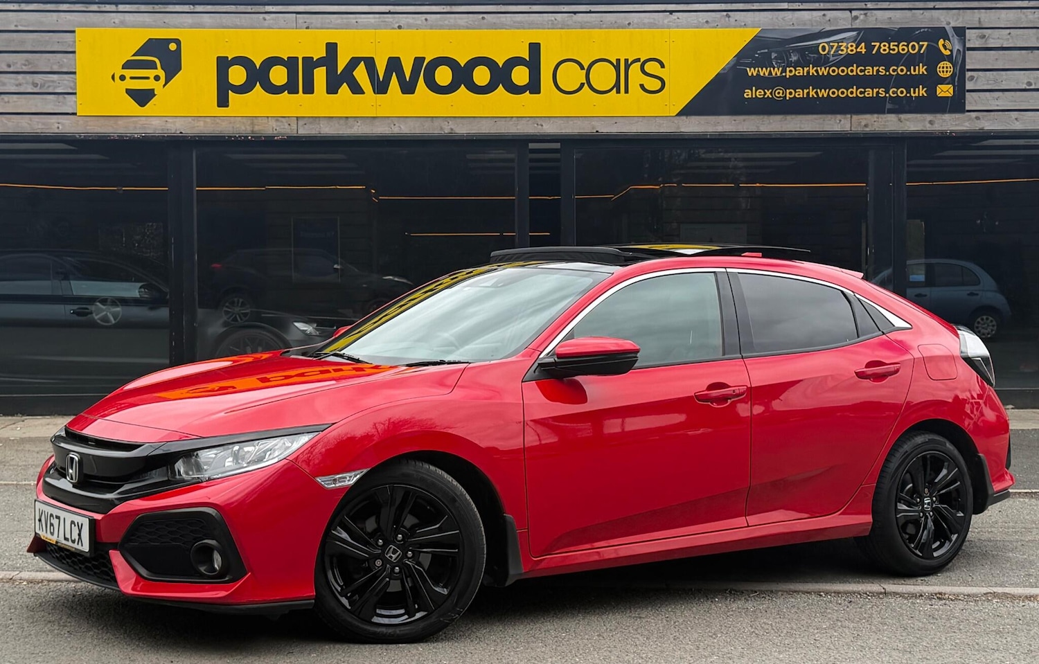 Used Honda Civic 2017 for sale - 78100120: Photo 2