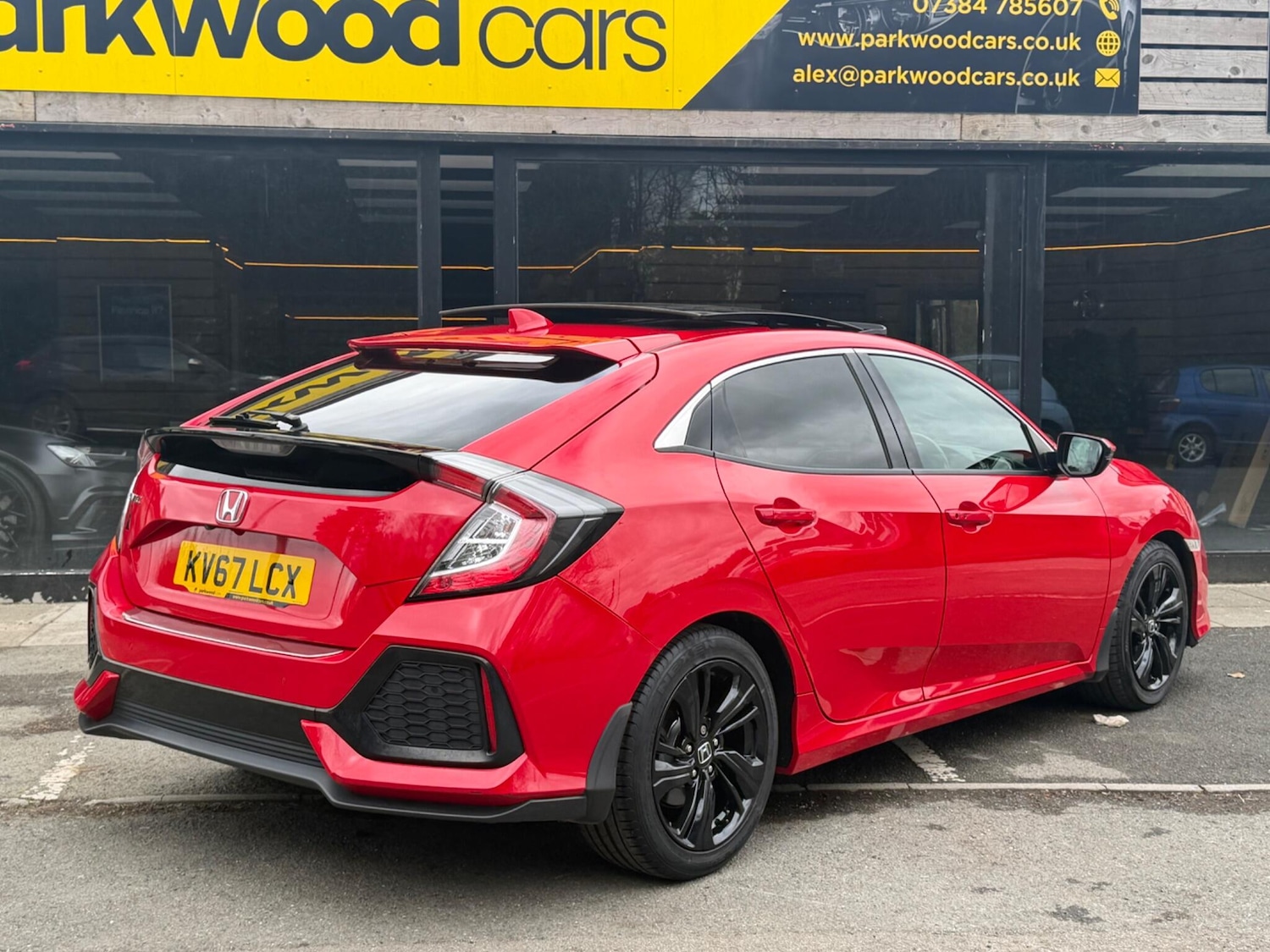 Used Honda Civic 2017 for sale - 78100120: Photo 7