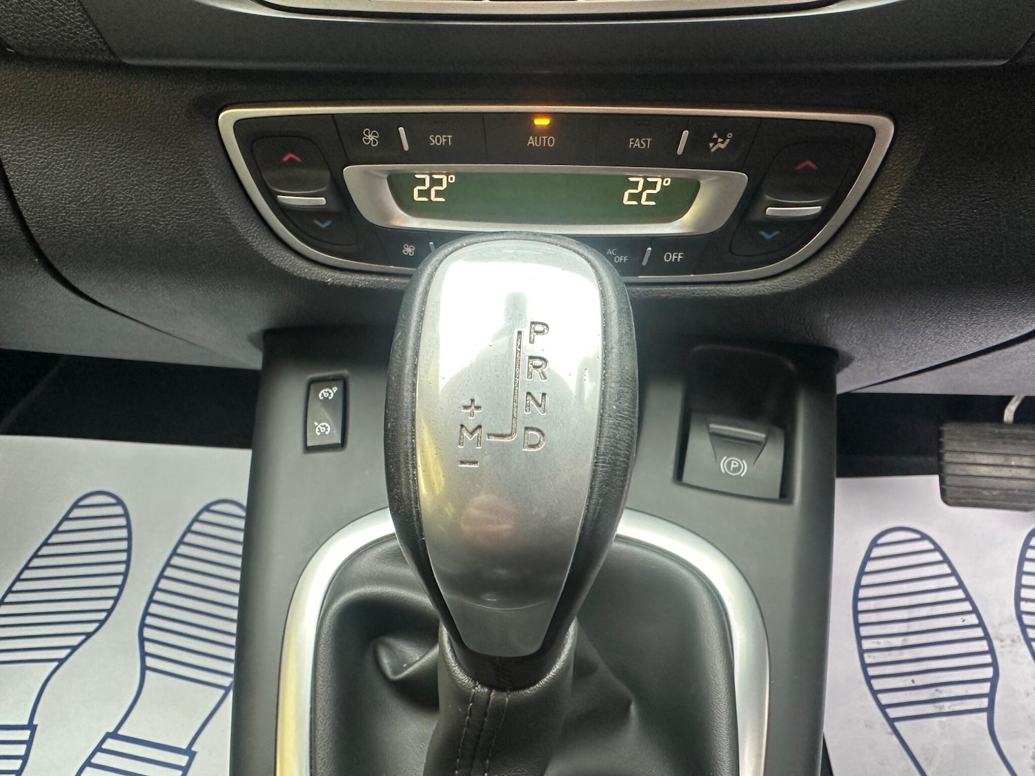 Used Renault Scenic 2013 for sale - 77411806: Photo 8