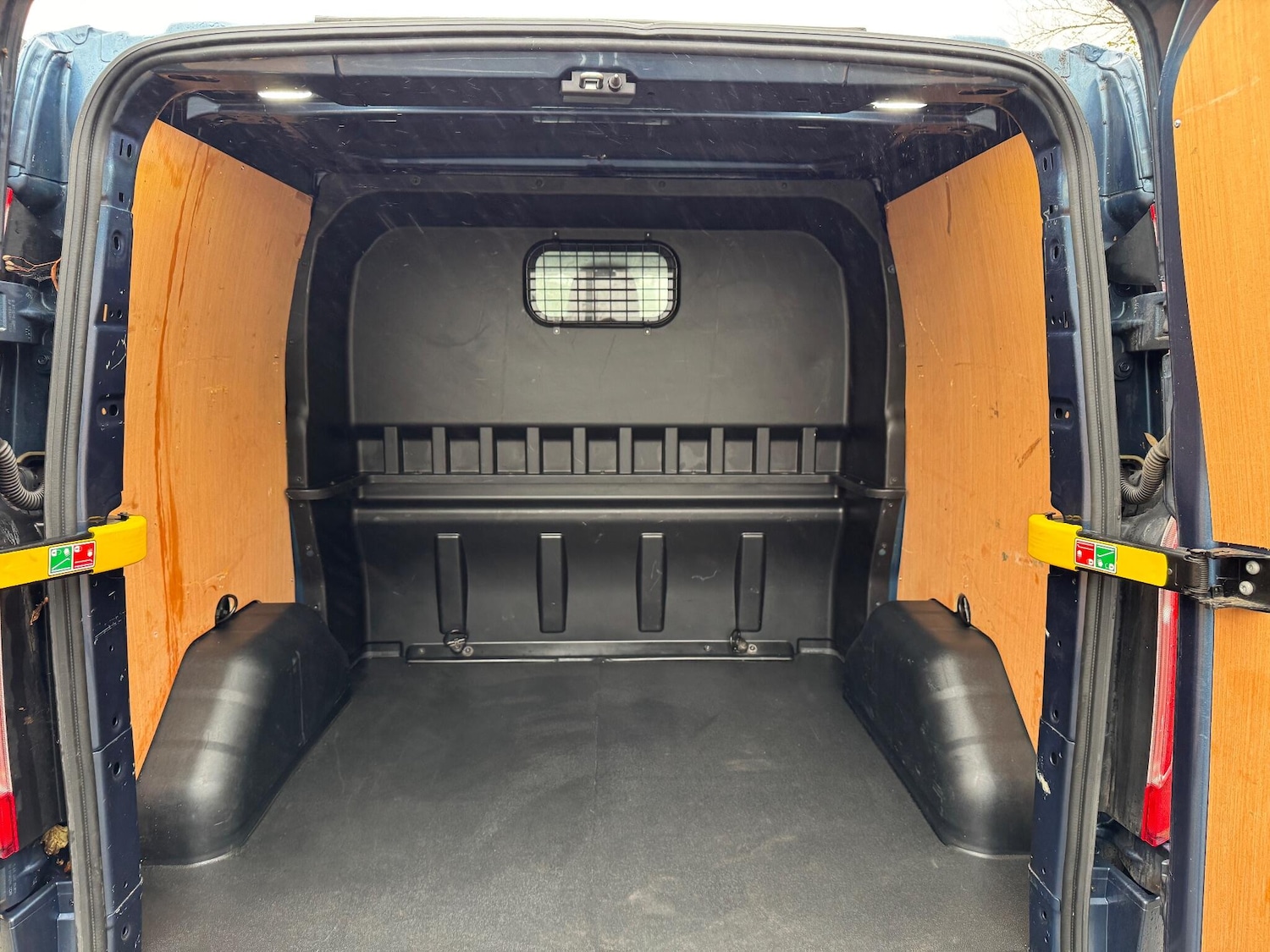 Used Ford Transit Custom 2020 for sale - 76728970: Photo 32