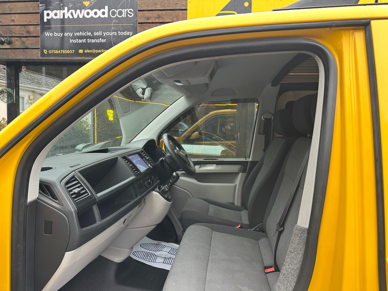 Used Volkswagen Transporter 2017 for sale - 76512847: Photo 49