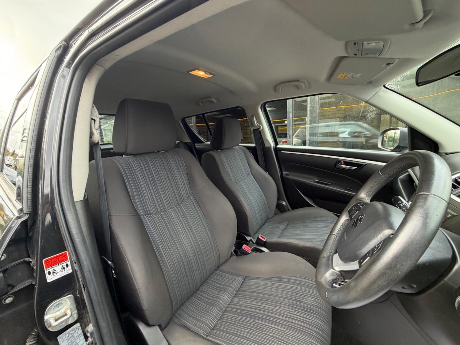 Used Suzuki Swift for sale - 77824132: Photo 31