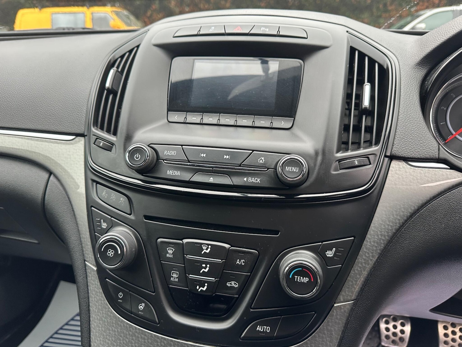 Used Vauxhall Insignia 2016 for sale - 76990833: Photo 16