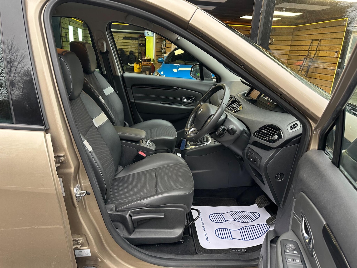 Used Renault Scenic 2013 for sale - 77723512: Photo 12