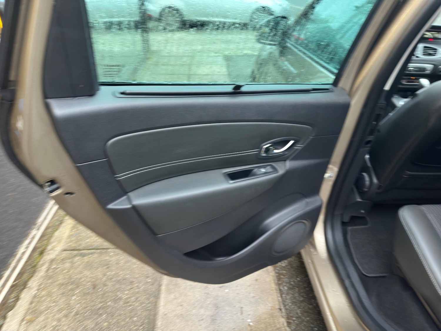 Used Renault Scenic 2013 for sale - 77723512: Photo 31