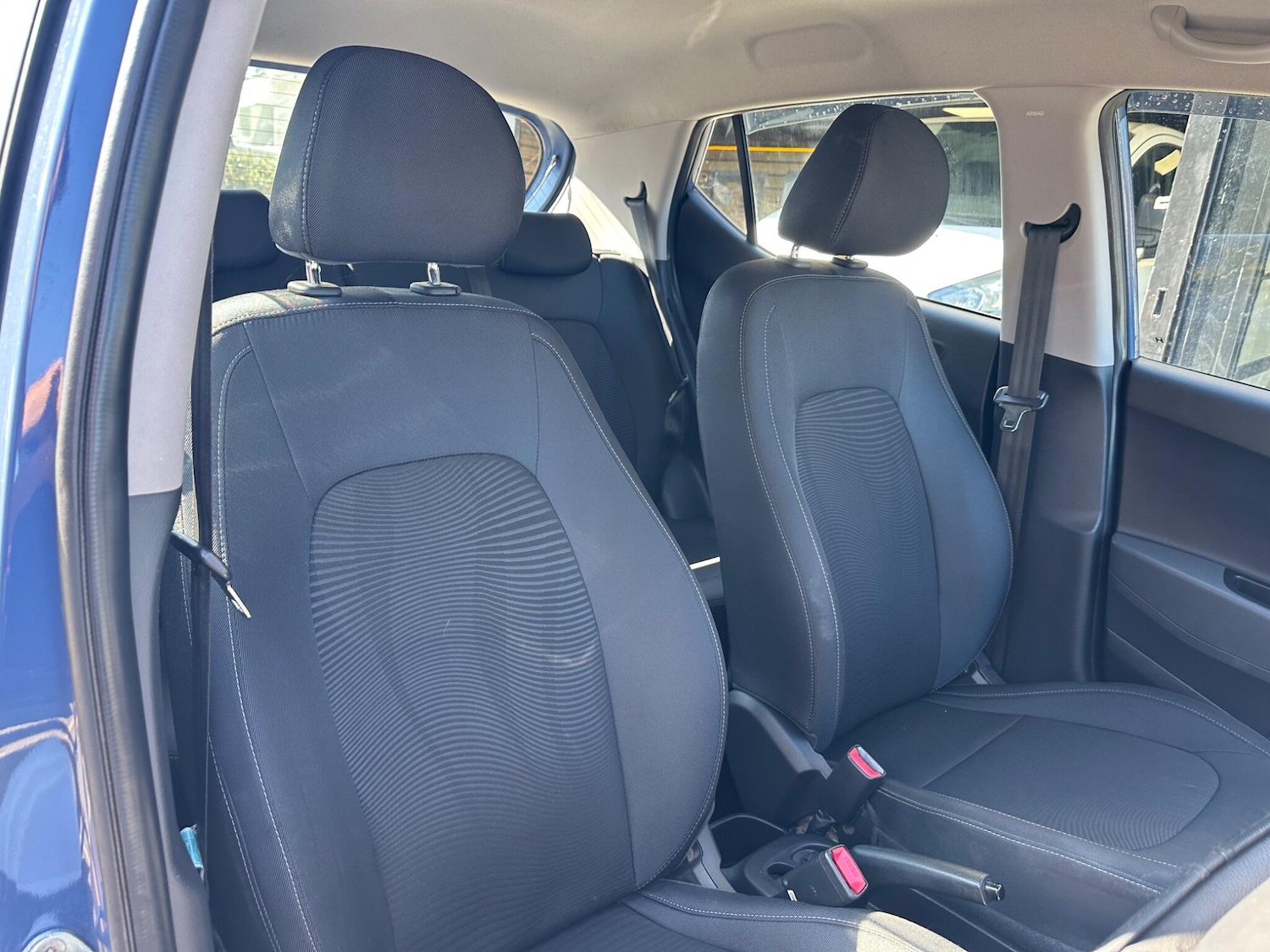 Used Hyundai i10 2017 for sale - 77970510: Photo 14