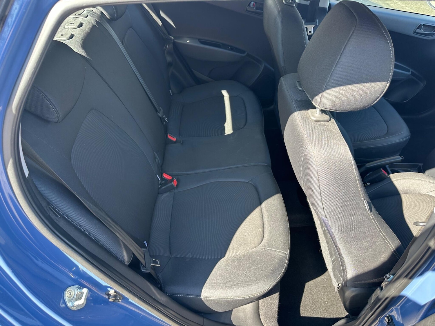 Used Hyundai i10 2017 for sale - 77970510: Photo 18