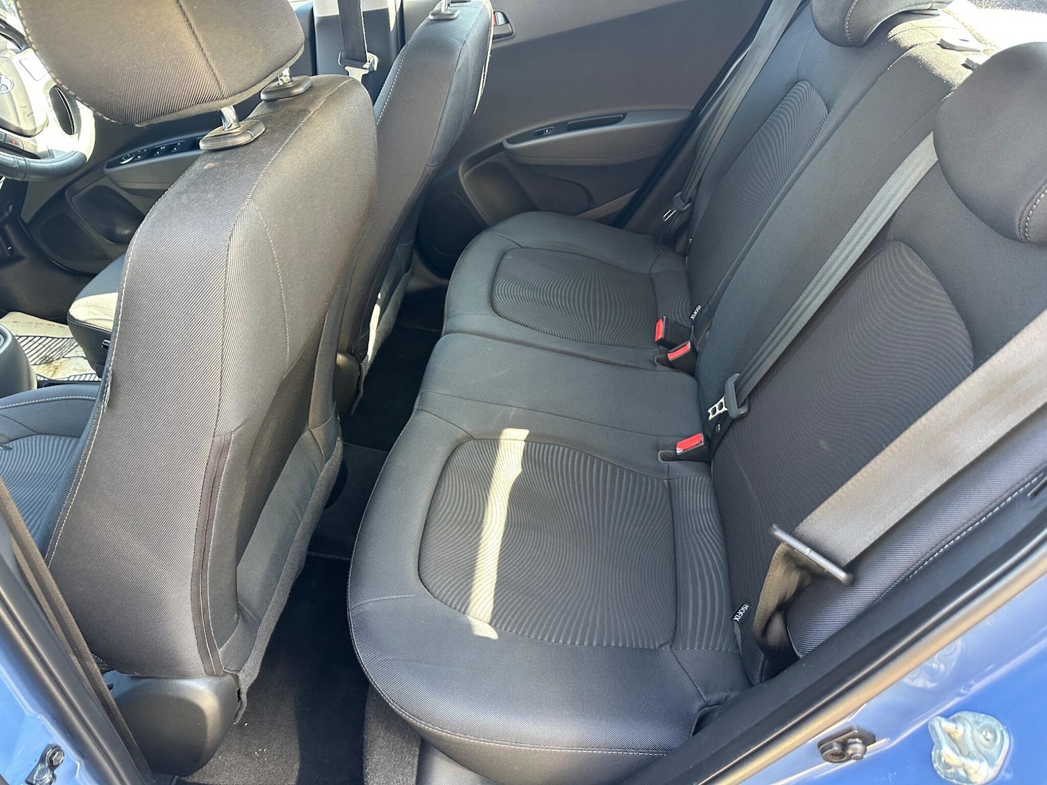 Used Hyundai i10 2017 for sale - 77970510: Photo 22