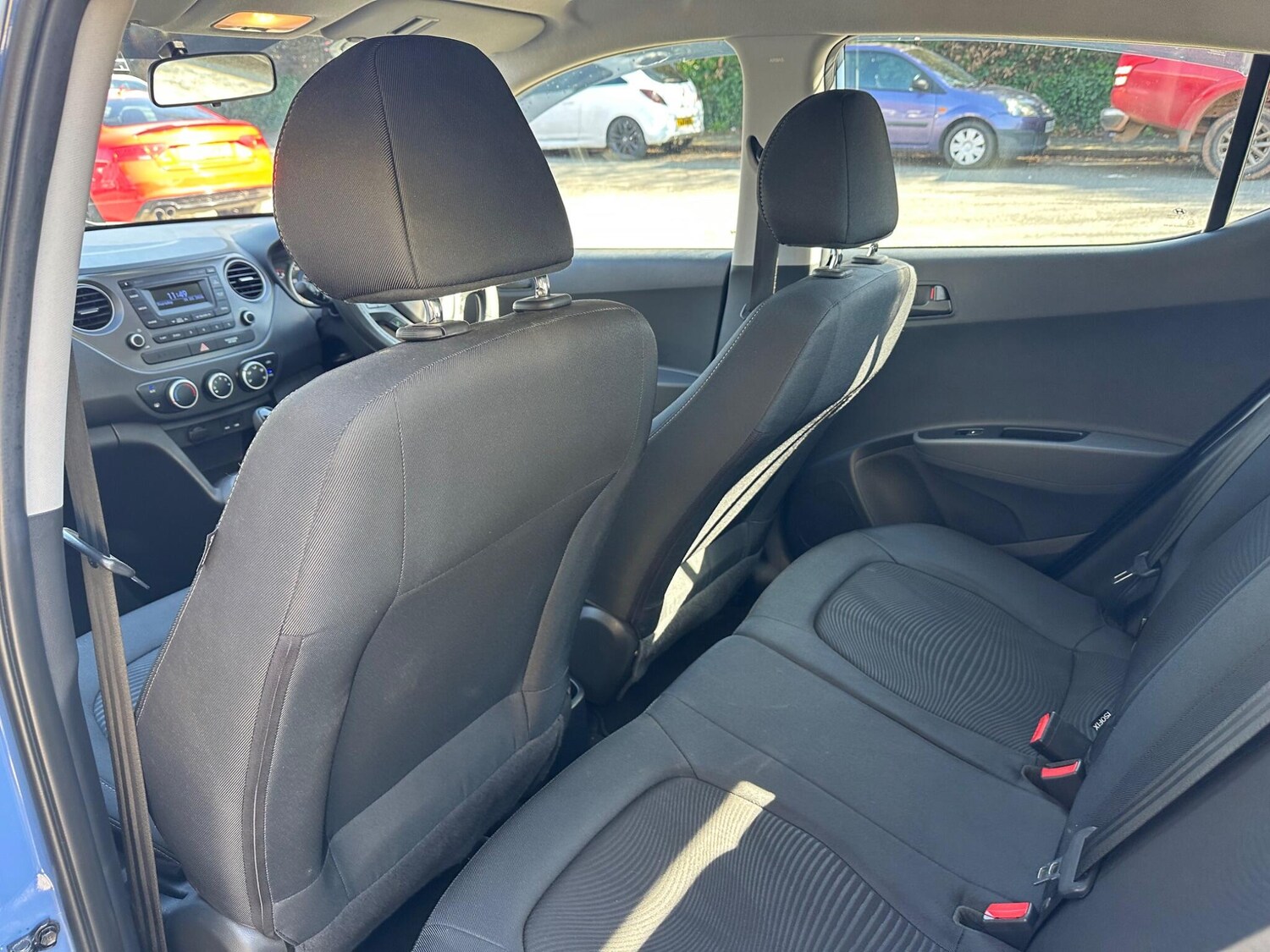 Used Hyundai i10 2017 for sale - 77970510: Photo 23