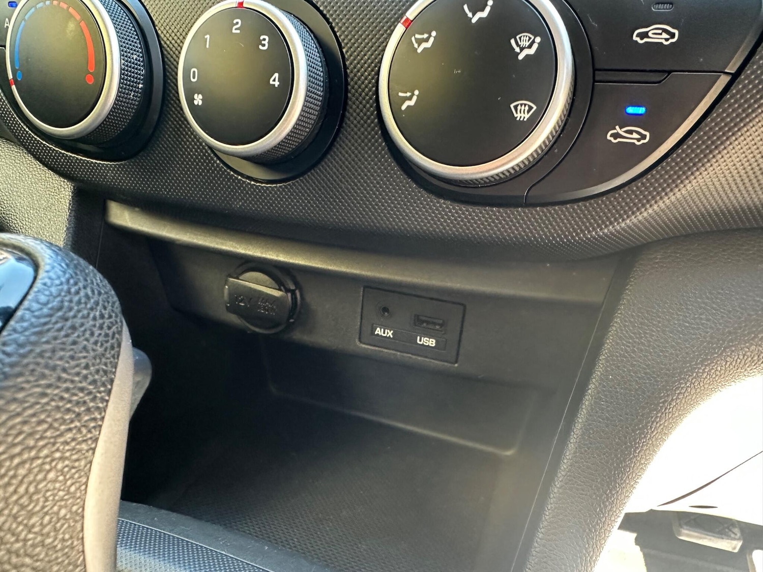 Used Hyundai i10 2017 for sale - 77970510: Photo 25